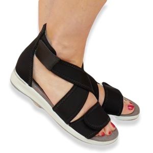 Walking Cradles Strappy Sandals Stardust Wedge Black Size 6 WW